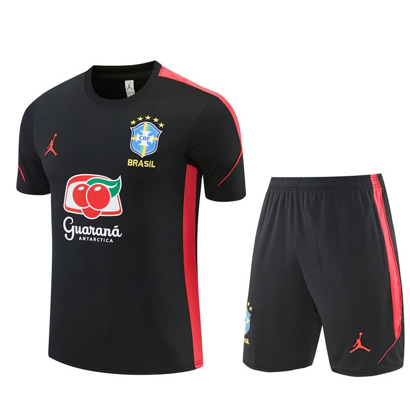 Brazilië trainingsset 2026/28 zwart/rood